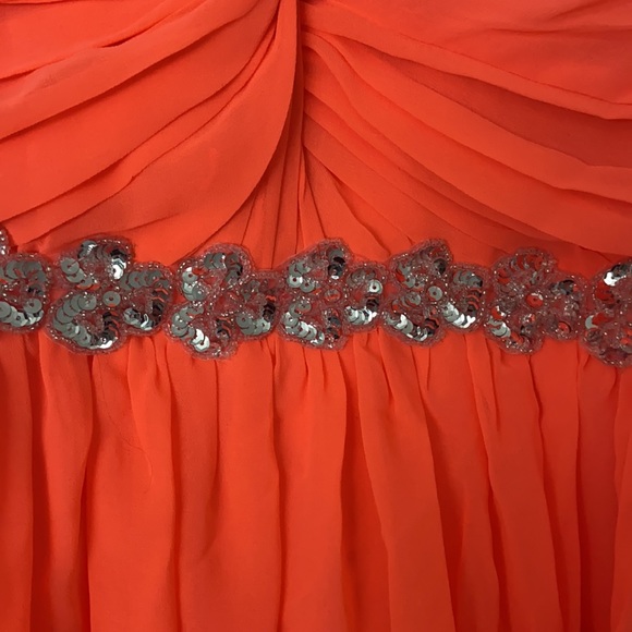 Dress - Picture 3 of 4